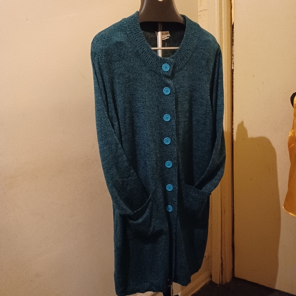 CW Classics Women Long Sweater - Picture 5 of 8